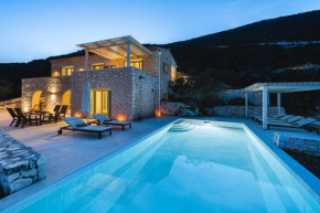Urania Luxury Villas